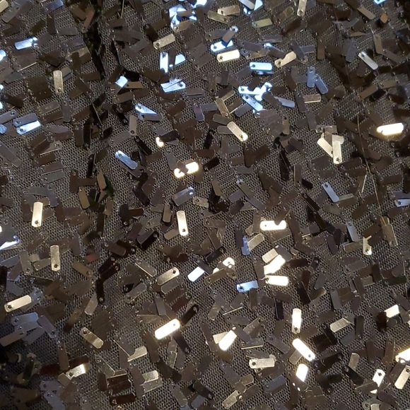 Fun Black Sequined Skirt Joe Fresh Size 8 - Picture 2 of 5